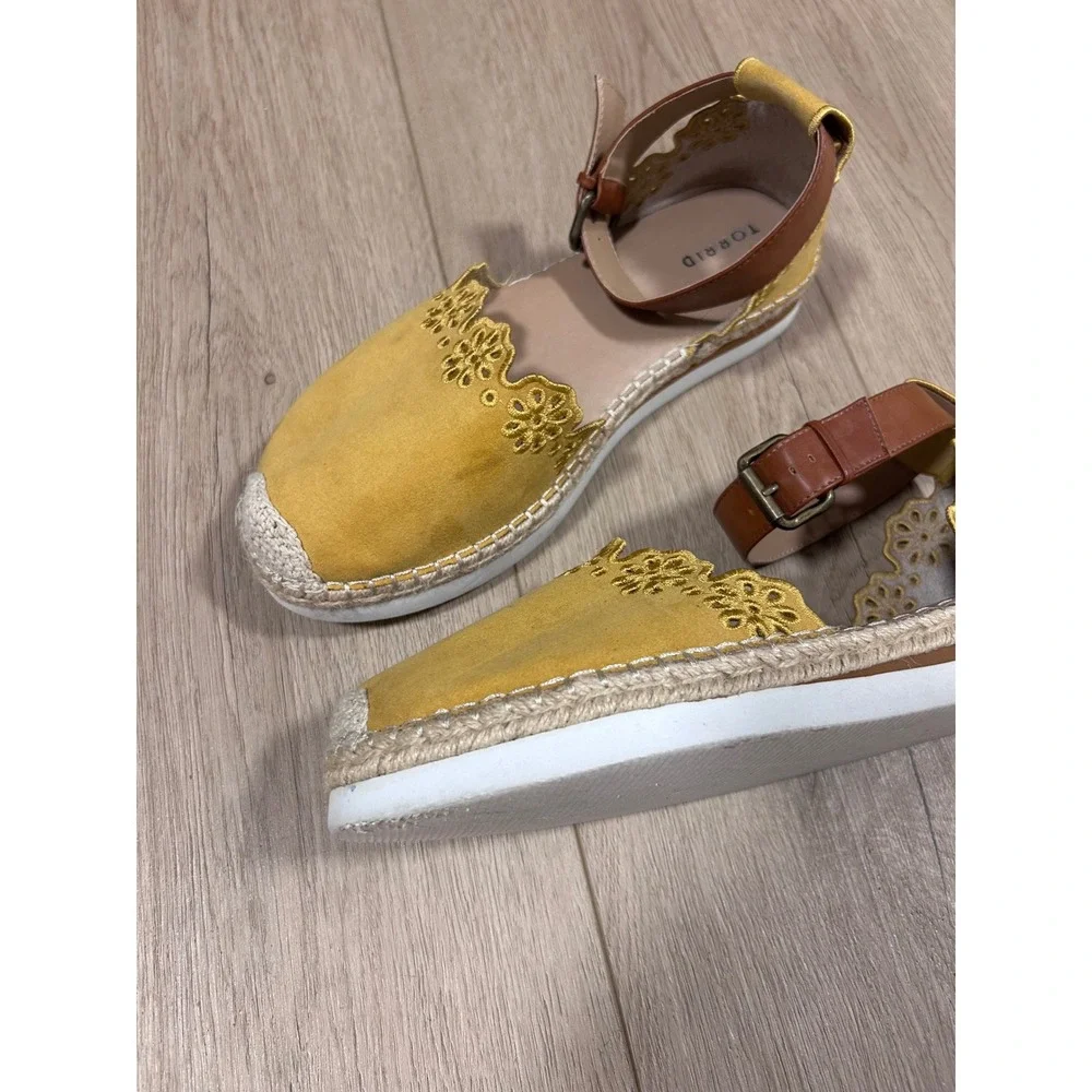 Torrid Mustard Yellow Eyelet Embroidered Espadrille Ankle Strap Flats 10W